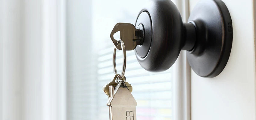 Bifold Door Knob Replacement in Rancho Calaveras, California